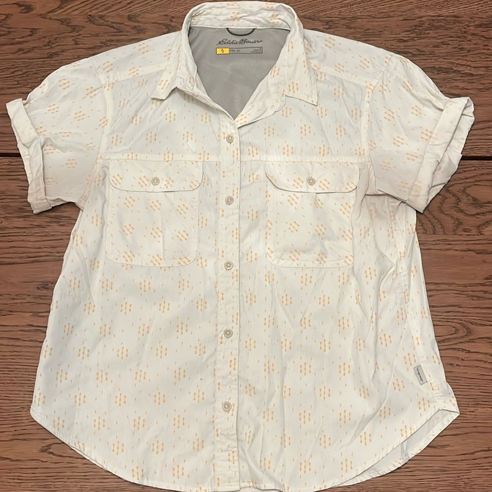 Eddie Bauer Women’s Button-up Short | Size: S
